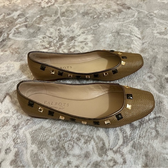 Talbots Couture Soft Gold Metallic Flats with Embellishments, Size 6.5 - Picture 7 of 7